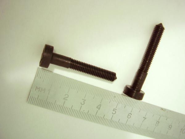 Ïðîñìîòð ôîòî... Âèíò êðåïëåíèÿ êðûëà Ì6